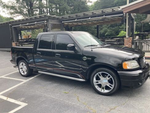 Used 2001 Ford F150 Harley-Davidson RWD image 4