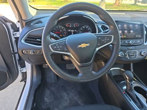 Used 2022 Chevrolet Malibu LS w/ Driver Confidence Package II image 10