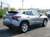 Used 2025 Chevrolet Trax LS w/ LS Convenience Package image 5