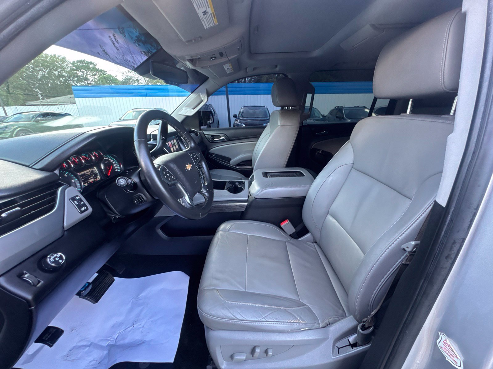 Used 2016 Chevrolet Suburban LT w/ Luxury Package RWD image 15