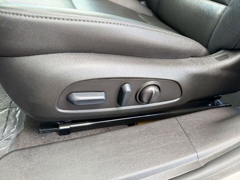 Used 2024 Chevrolet Malibu LT FWD image 14