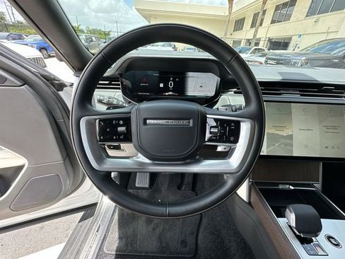 Used 2024 Land Rover Range Rover SE AWD/4WD image 21