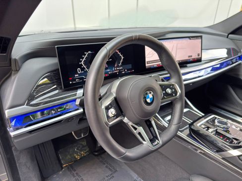 Used 2026 BMW 740i w/ Premium Package RWD image 14