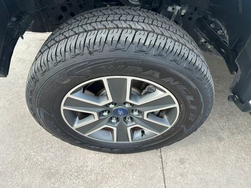 Used 2021 Ford F150 XL image 25