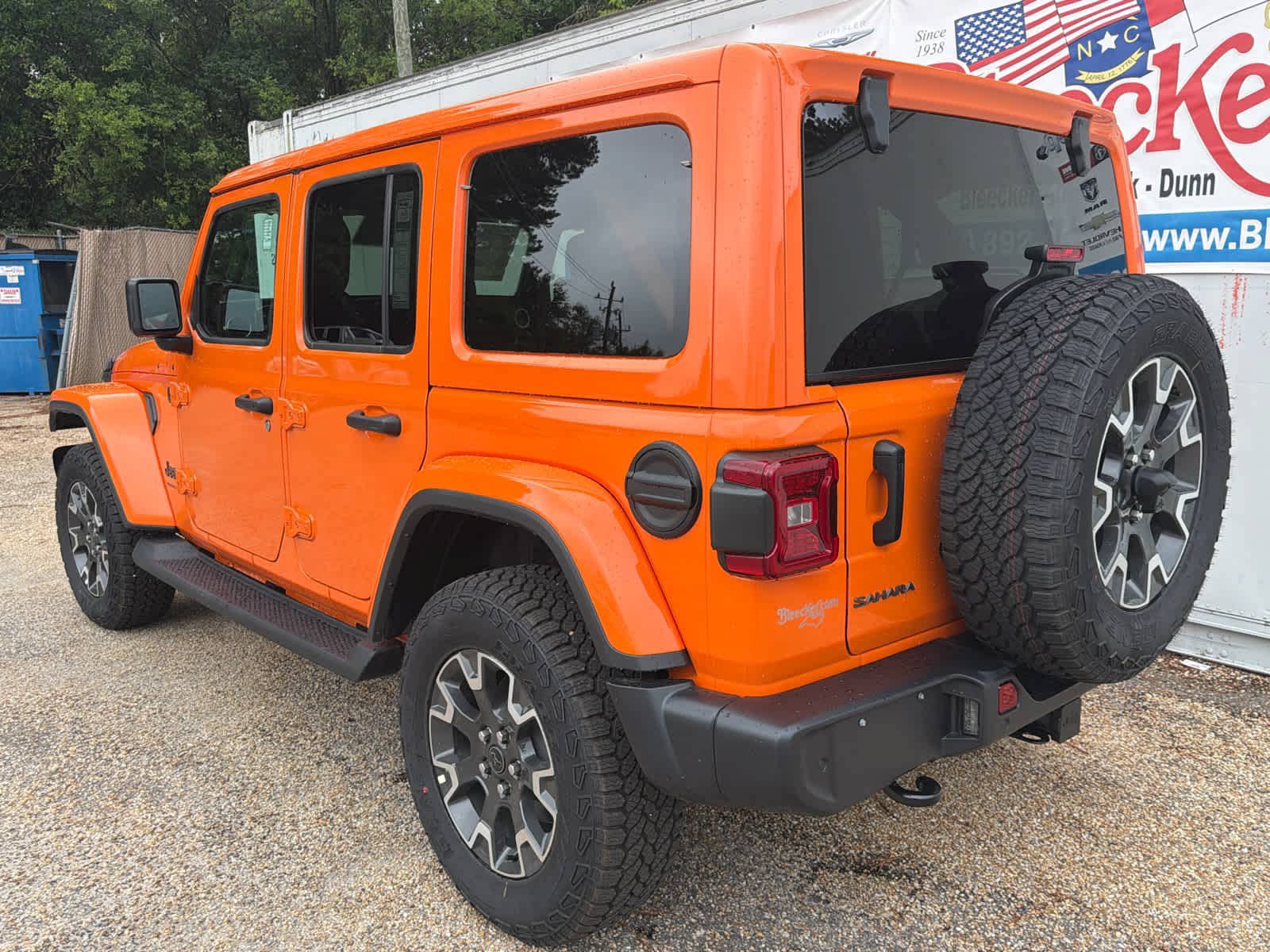 New 2026 Jeep Wrangler Unlimited Sahara AWD/4WD image 8