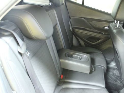 Used 2020 Buick Encore Preferred w/ Safety Package FWD image 9