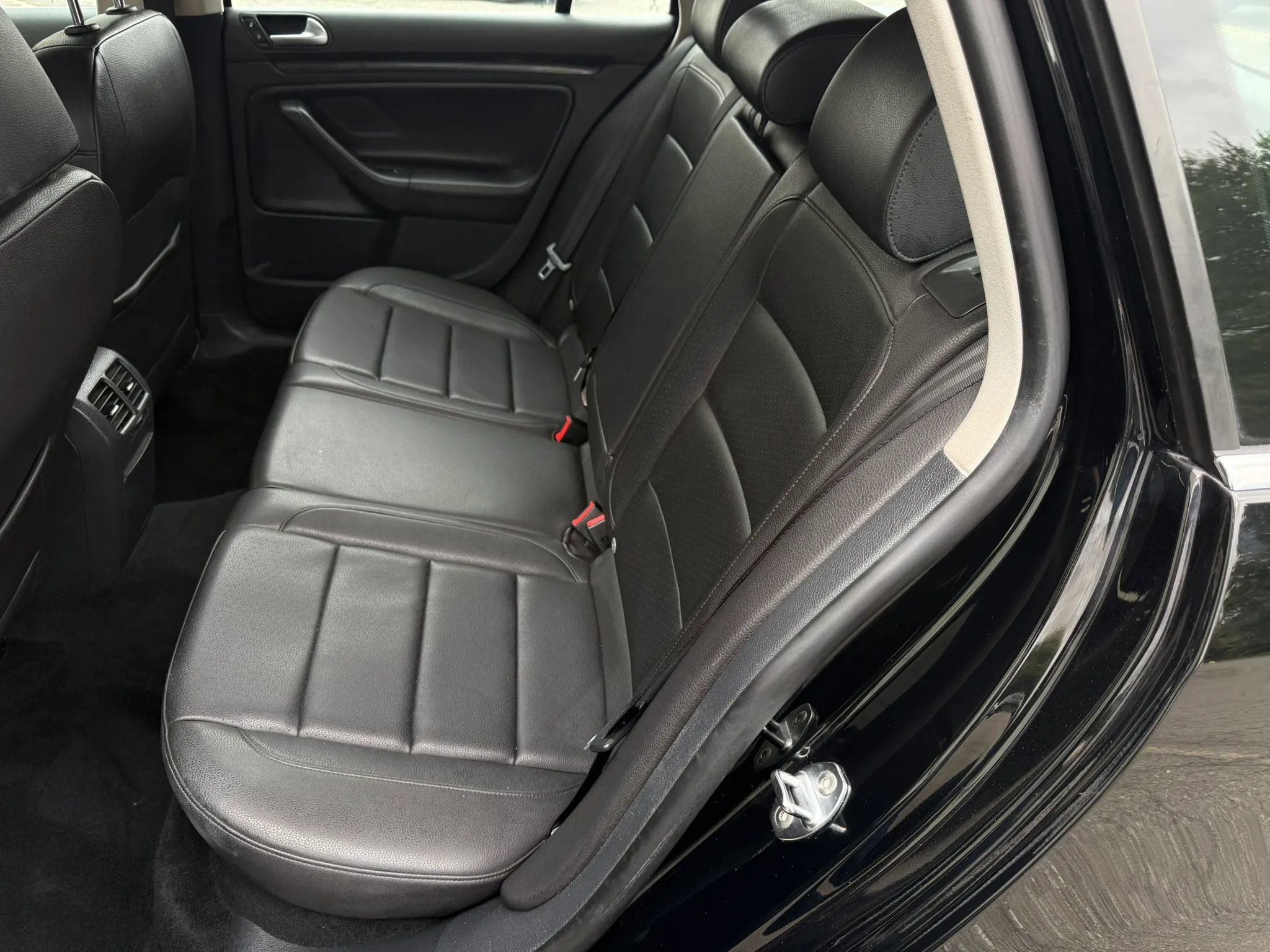 Used 2013 Volkswagen Jetta TDI FWD image 27