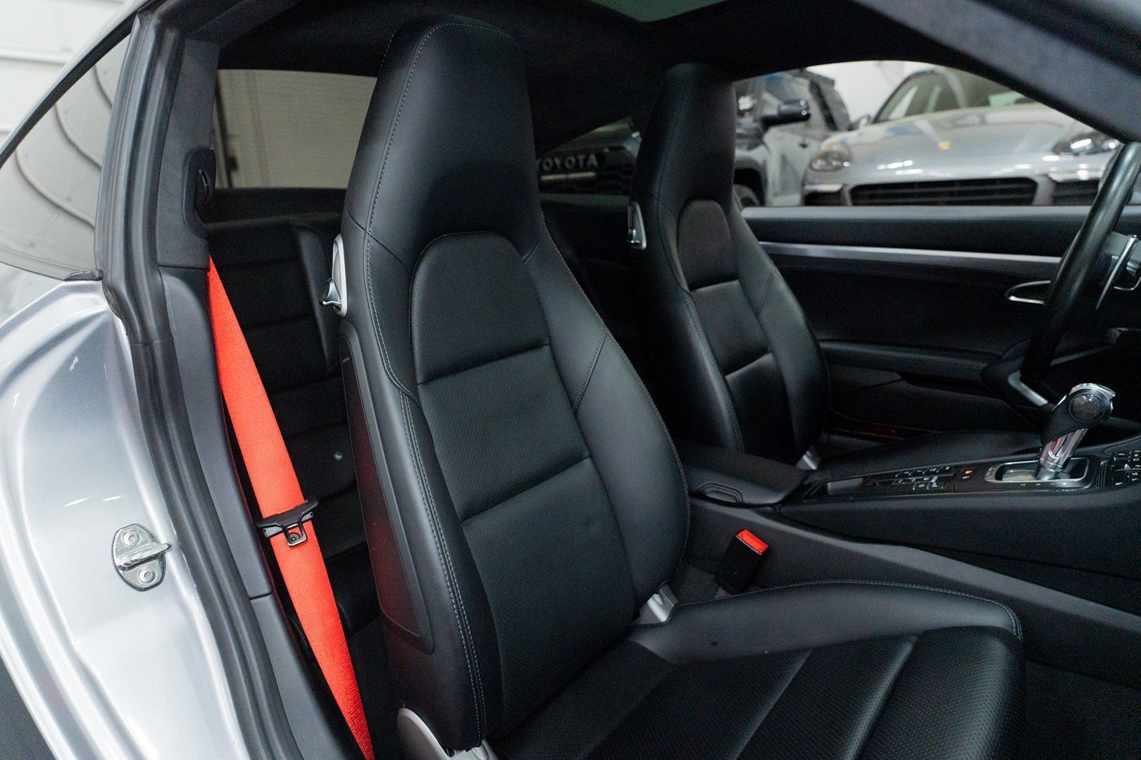 Used 2014 Porsche 911 Turbo AWD/4WD image 33