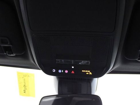 Used 2025 Chevrolet Equinox LT image 44