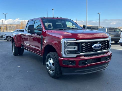 Certified 2025 Ford F350 Platinum image 4