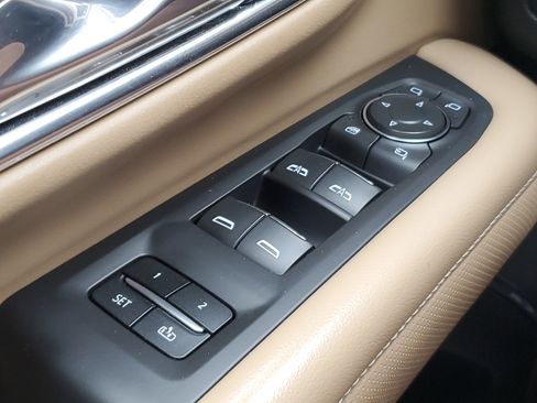 Used 2021 Chevrolet Suburban Premier w/ Premium Package image 26