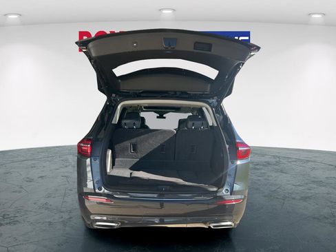 Used 2018 Buick Enclave Premium image 19