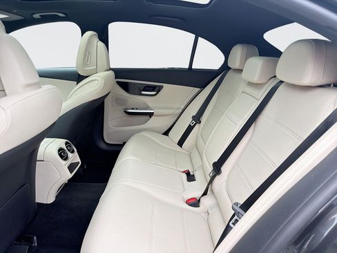 Used 2024 Mercedes-Benz C 300 Sedan image 25