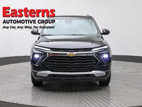 Used 2026 Chevrolet TrailBlazer LT w/ LT Cold Weather Package AWD/4WD image 2