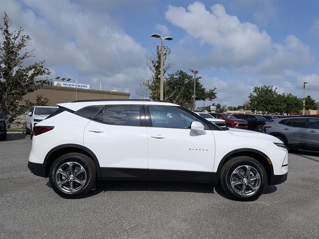 New 2026 Chevrolet Blazer LT w/ Convenience Package FWD image 2