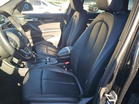 Used 2022 BMW X1 xDrive28i w/ Convenience Package AWD/4WD image 5