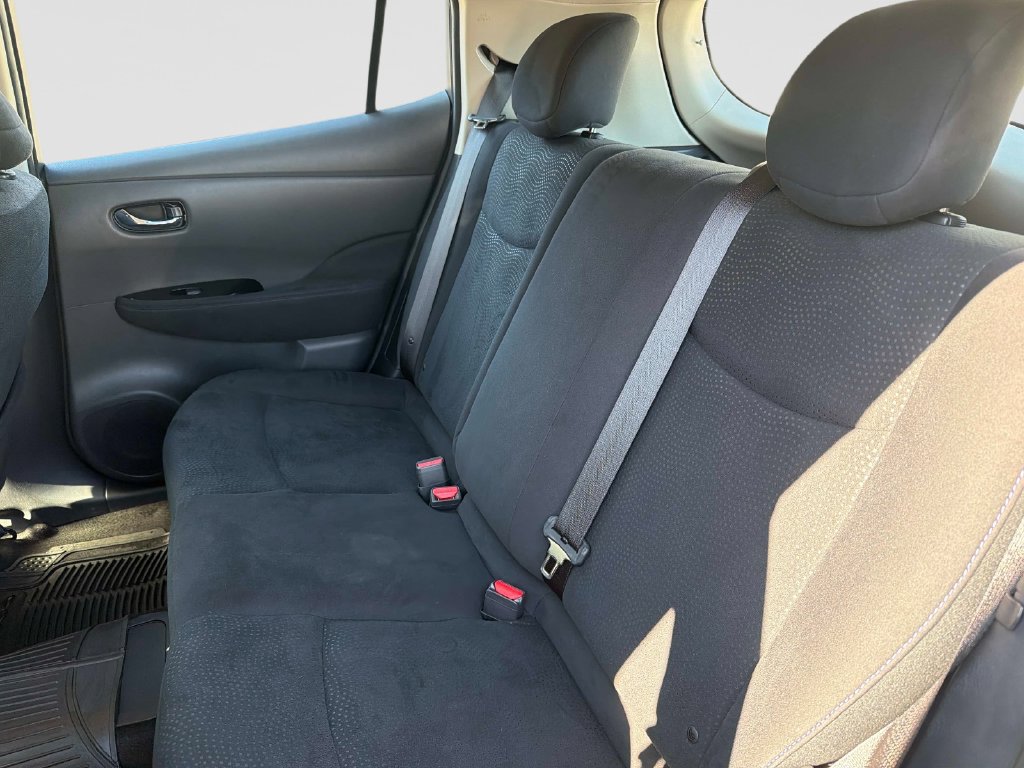Used 2017 Nissan Leaf SV w/ Premium Package FWD image 15