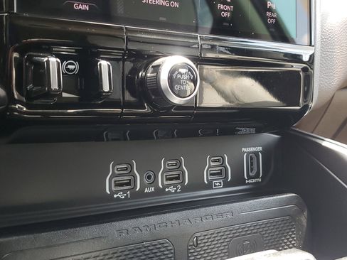 Used 2025 RAM 1500 Laramie AWD/4WD image 29
