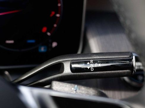 Used 2026 Mercedes-Benz GLC 300 4MATIC image 26