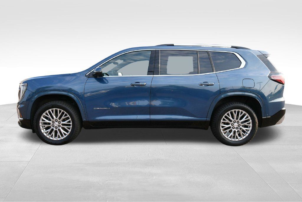Used 2024 GMC Acadia Denali w/ Super Cruise Package AWD/4WD image 4