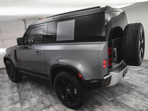 Used 2023 Land Rover Defender 90 S image 4