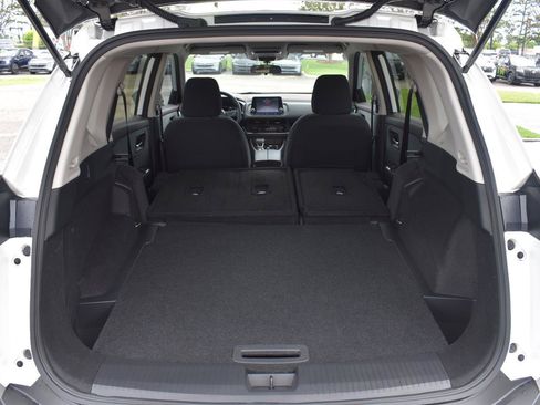 Used 2023 Nissan Rogue SV FWD image 51