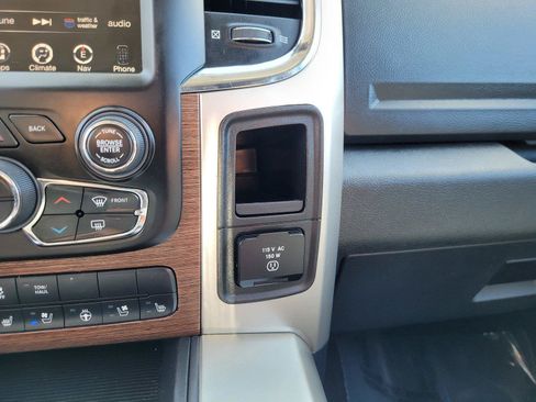 Used 2015 RAM 1500 Laramie w/ Convenience Group AWD/4WD image 29