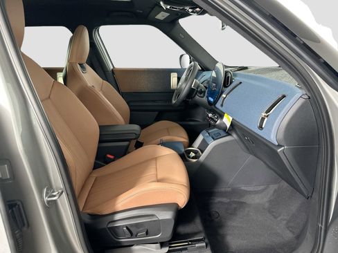 Certified 2025 MINI Cooper Countryman S w/ Comfort Package Max image 27