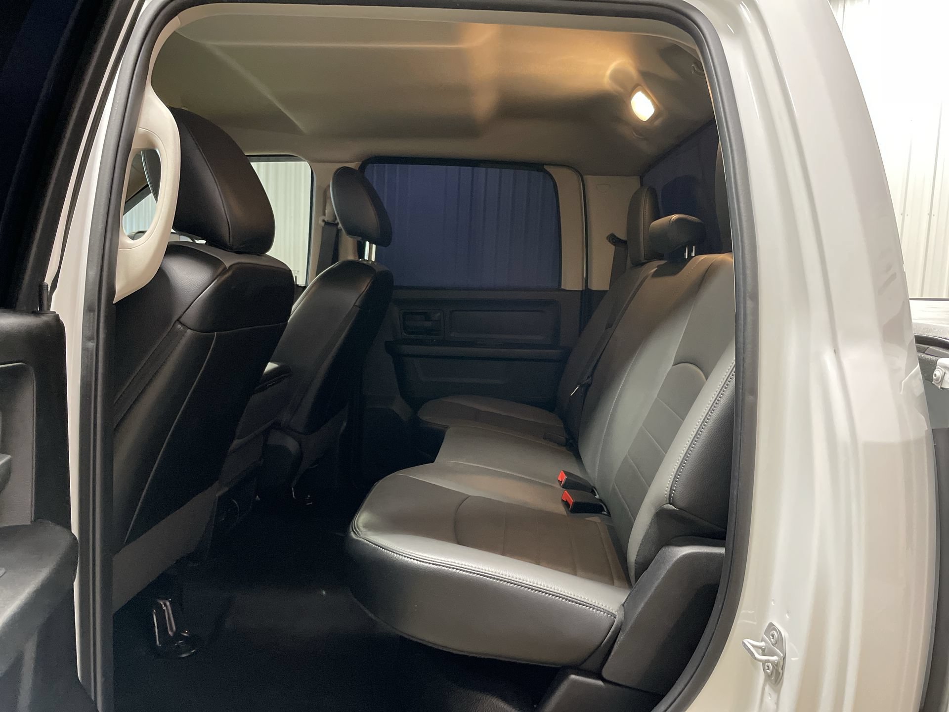 Used 2022 RAM 1500 Tradesman w/ Chrome Appearance Group AWD/4WD image 21