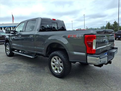 Used 2018 Ford F250 Lariat w/ Lariat Ultimate Package AWD/4WD image 5