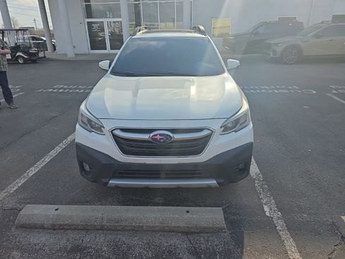 Used 2020 Subaru Outback Limited XT image 3