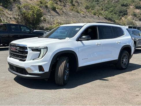 New 2025 GMC Acadia Elevation FWD image 10