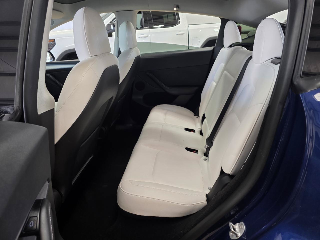 Used 2023 Tesla Model Y Performance AWD/4WD image 19