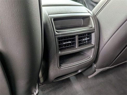 Used 2022 Cadillac XT5 Premium Luxury w/ Technology Package image 13