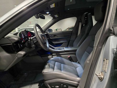 Used 2022 Porsche Taycan 4S image 25