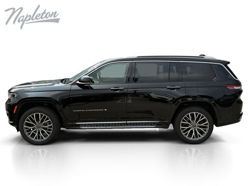 Used 2022 Jeep Grand Cherokee L Summit AWD/4WD image 2