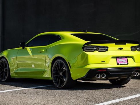 Used 2019 Chevrolet Camaro LT w/ 1LE Track Performance Package image 9