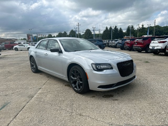 Used 2023 Chrysler 300 Touring w/ Sport Appearance Package RWD image 13