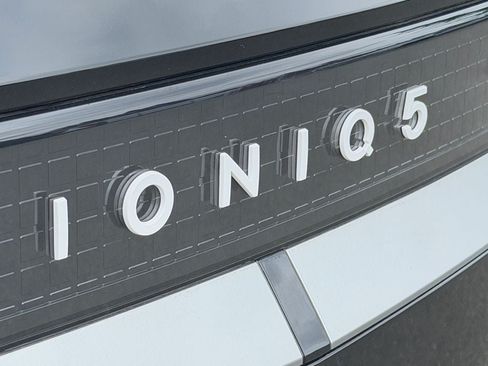 Used 2024 Hyundai Ioniq 5 SEL AWD/4WD image 34