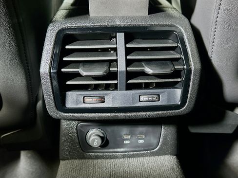 New 2025 Audi Q3 2.0T Premium image 25