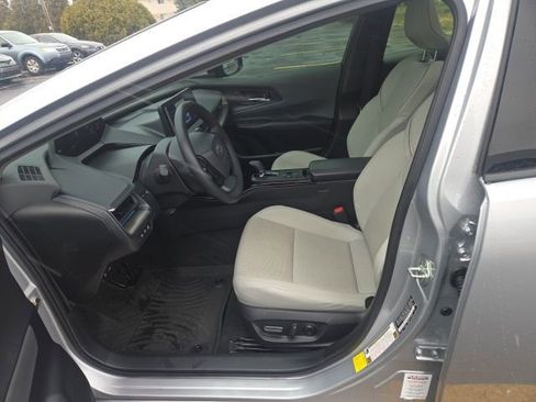 Used 2023 Toyota Prius Limited image 10