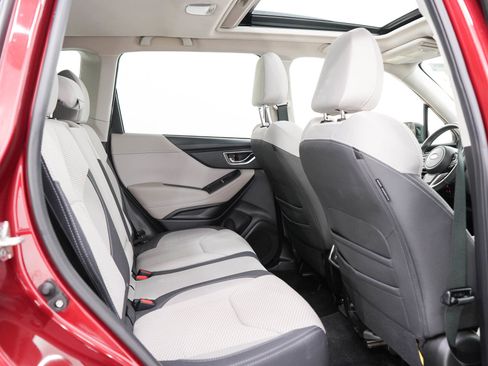 Used 2020 Subaru Forester Premium AWD/4WD image 14