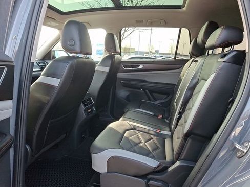 Used 2024 Volkswagen Atlas Peak Edition SEL image 10