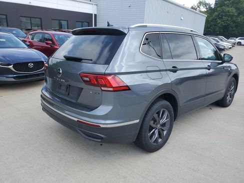 Certified 2024 Volkswagen Tiguan SE AWD/4WD image 4