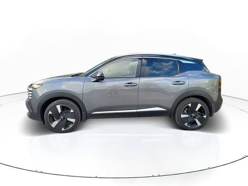 New 2025 Nissan Kicks SR image 4