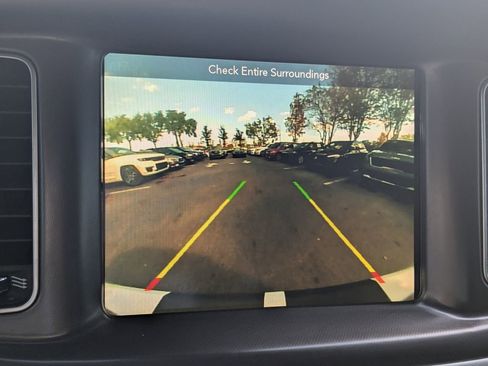 Used 2019 Dodge Charger Scat Pack w/ Dynamics Package image 9