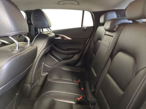 Used 2018 INFINITI QX30 AWD image 18