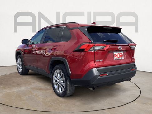 Used 2021 Toyota RAV4 XLE Premium FWD image 12