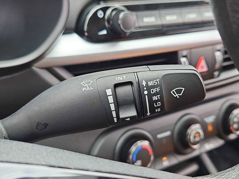 Used 2024 Kia Forte LXS w/ LXS Technology Package image 25