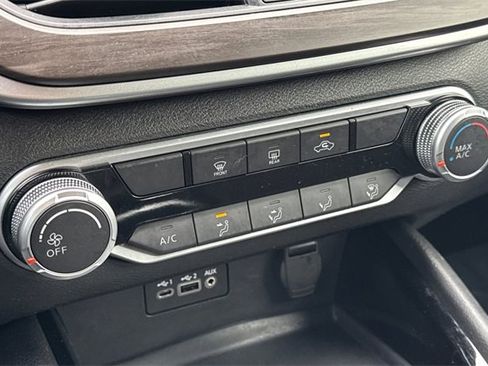 Used 2024 Nissan Altima 2.5 SV image 28